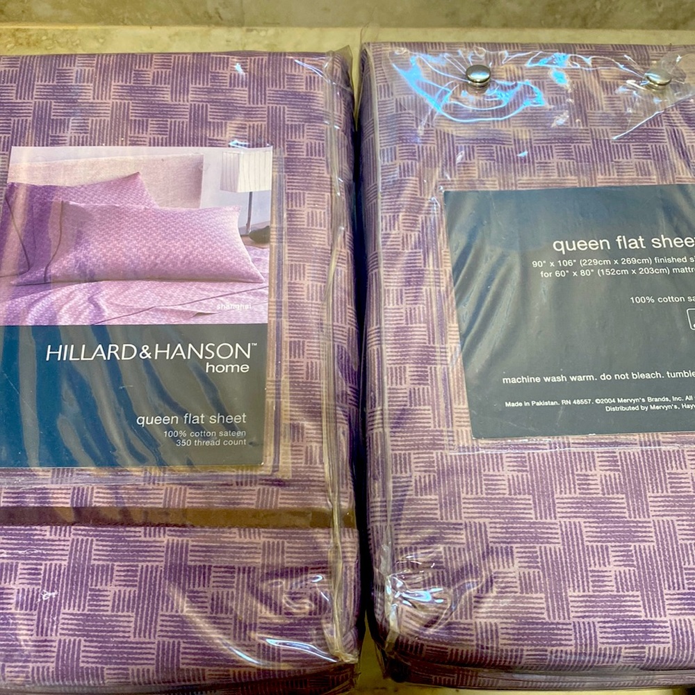 New in bag bundle of 2 queen Flat sheets 100% cotton